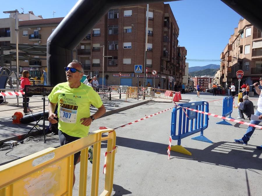 El atleta del Filippedes Moratalla se lleva la IV Carrera Solidaria Down con un tiempo de 30:46 minutos, por los 44:45 para la ganadora femenina