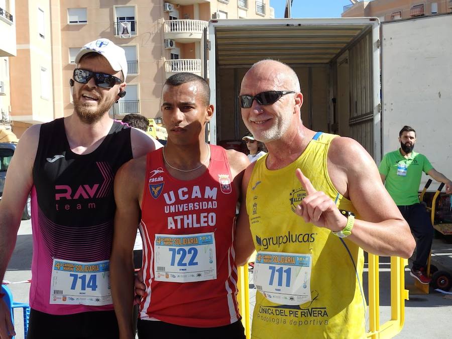 El atleta del Filippedes Moratalla se lleva la IV Carrera Solidaria Down con un tiempo de 30:46 minutos, por los 44:45 para la ganadora femenina