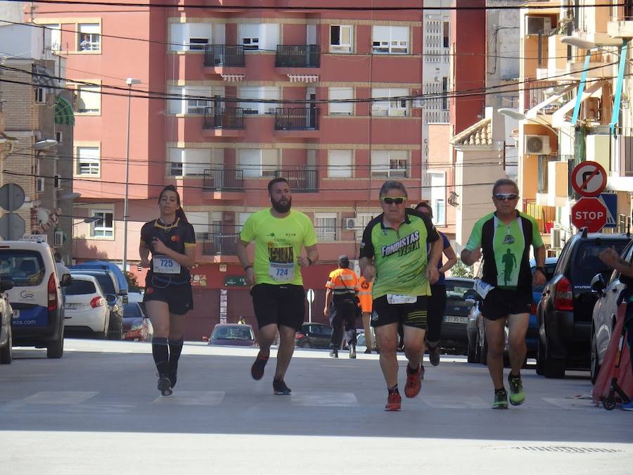 El atleta del Filippedes Moratalla se lleva la IV Carrera Solidaria Down con un tiempo de 30:46 minutos, por los 44:45 para la ganadora femenina