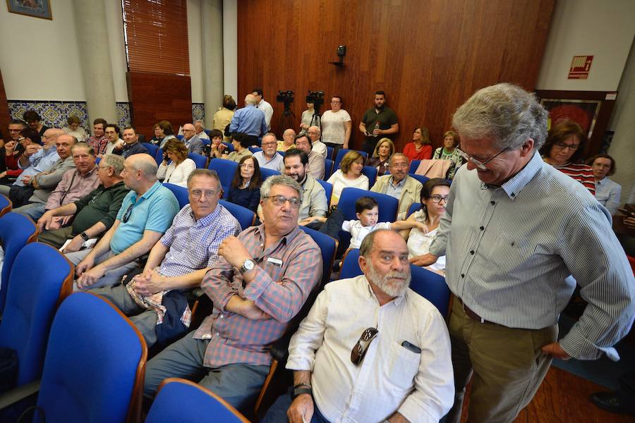 El expresidente del Gobierno vaticina que en España se tardará generaciones «en volver a reconocer y rendir homenaje» a las víctimas del Franquismo