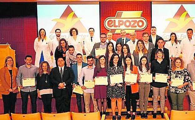 Grupo Fuertes y la UMU entregaron los diplomas. 