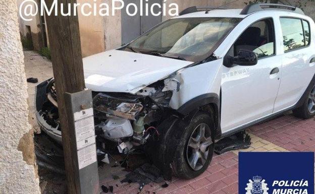 El vehículo tras el accidente.