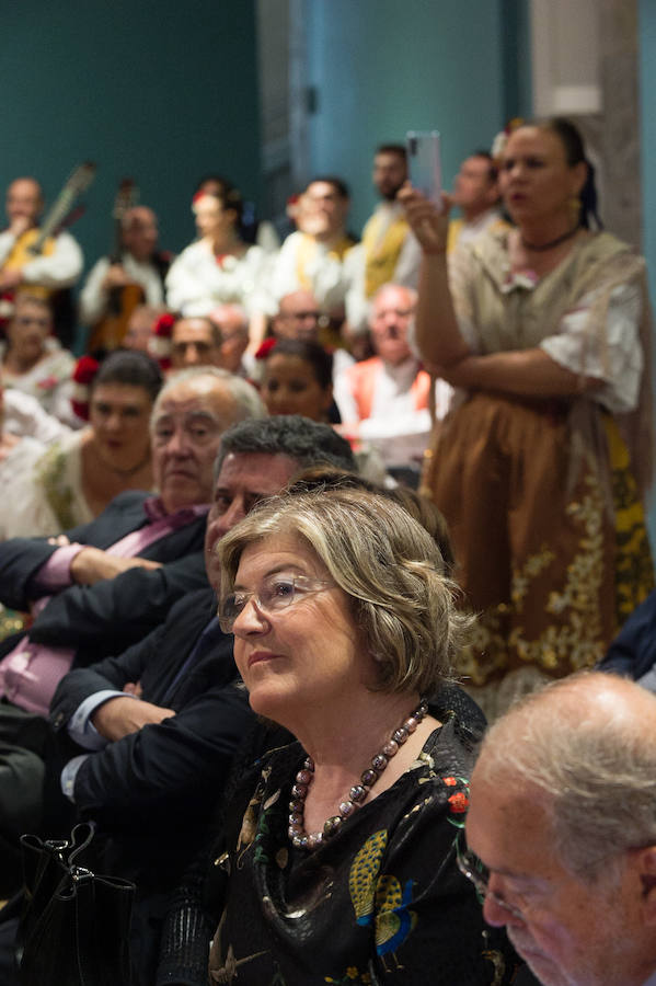 El Almudí acoge el acto conmemorativo del Día de Murcia, presidido por José Ballesta y en el que Mari Trini, Los Parrandboleros, la unidad de trasplantes de la Arrixaca y el grupo Virgen de la Vega recibieron las distinciones de la ciudad