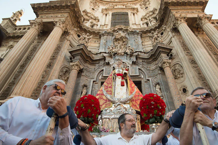 La vuelta de la patrona de Murcia se pospuso una semana para que estuviera presente en el acto celebrado el pasado sábado