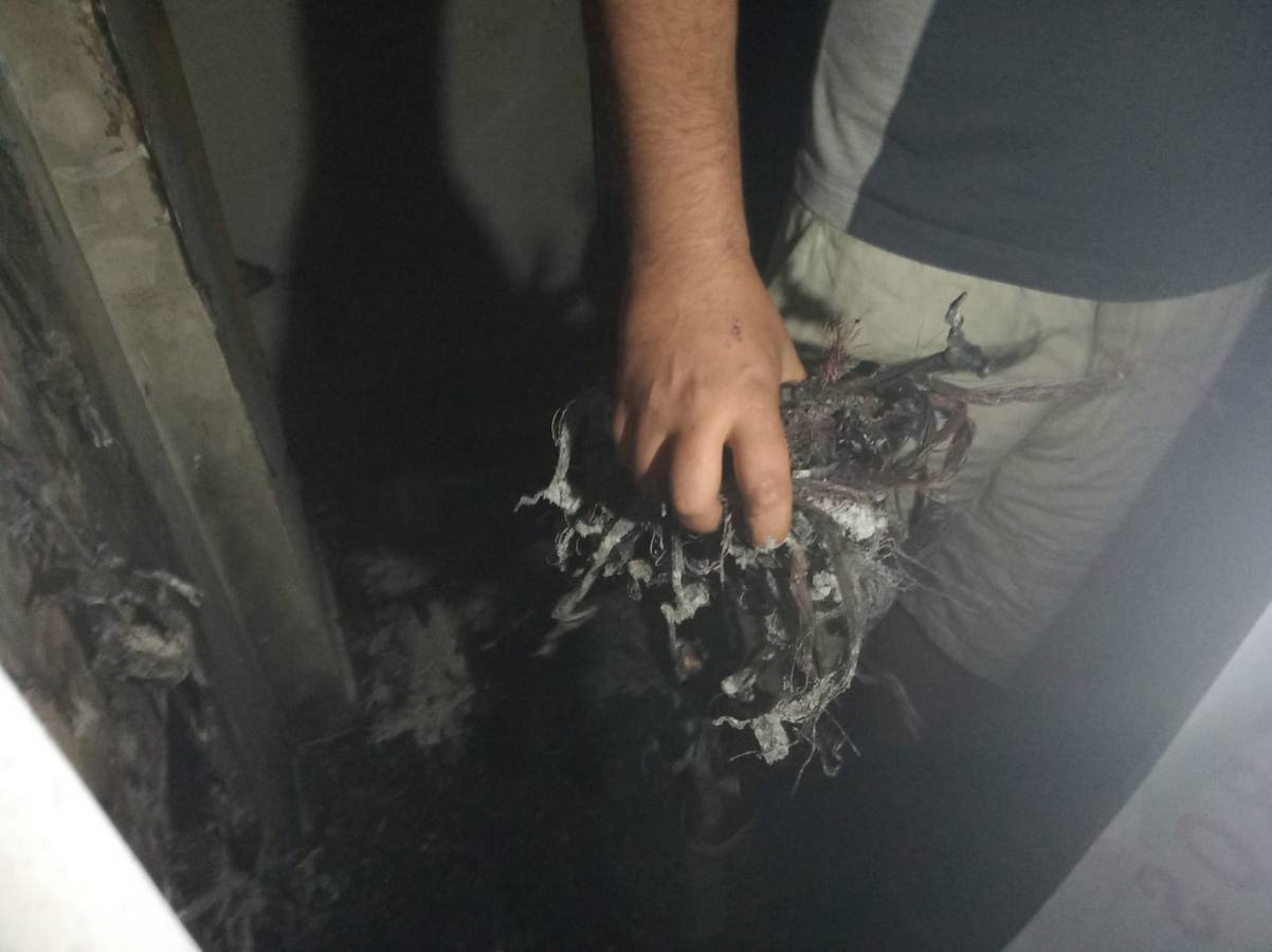 El fuego se originó en un cuadro de contadores presuntamente manipulado para disponer de electricidad de forma ilegal