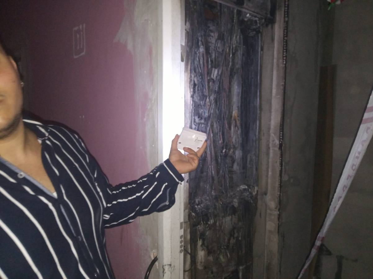 El fuego se originó en un cuadro de contadores presuntamente manipulado para disponer de electricidad de forma ilegal