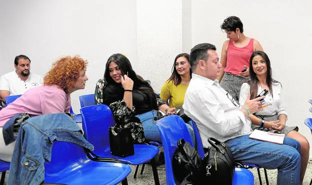 Asistentes ayer a la presentación de las propuestas para las elecciones municipales de la Fundación Secretariado Gitano. 