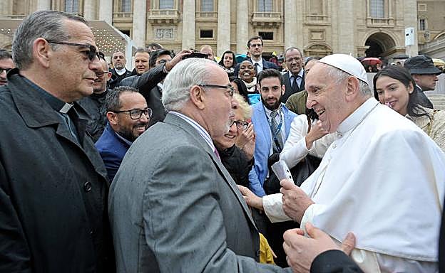 Encuentro entre José Luis Mendoza y el Papa.