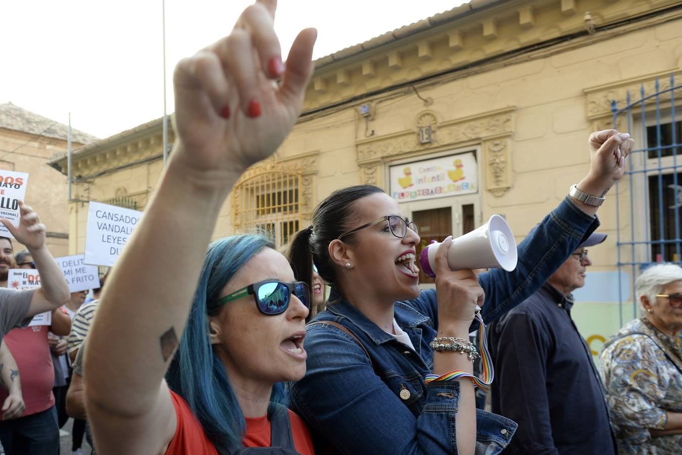 Cientos de personas salieron de sus casas para protestar ante la oleada de robos y hurtos