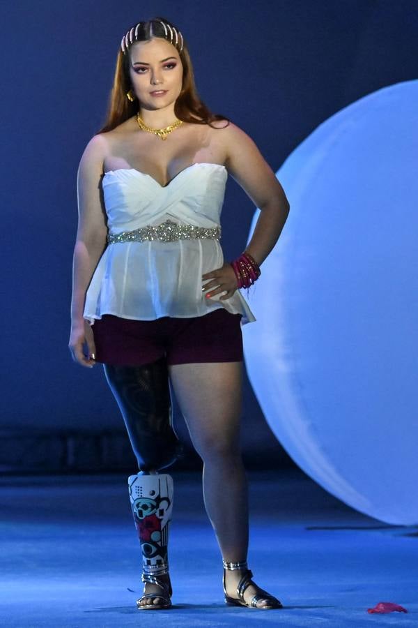 Varios modelos con discapacidad participan en la Pasarela de la Inclusión en Cali (Colombia). En este evento modelos discapacitados, comunidad LGTBI, víctimas de conflicto y comunidades afrocolombianas participan de un espacio de moda, en el que 18 diseñadores muestran colecciones haciendo énfasis en la inclusión.