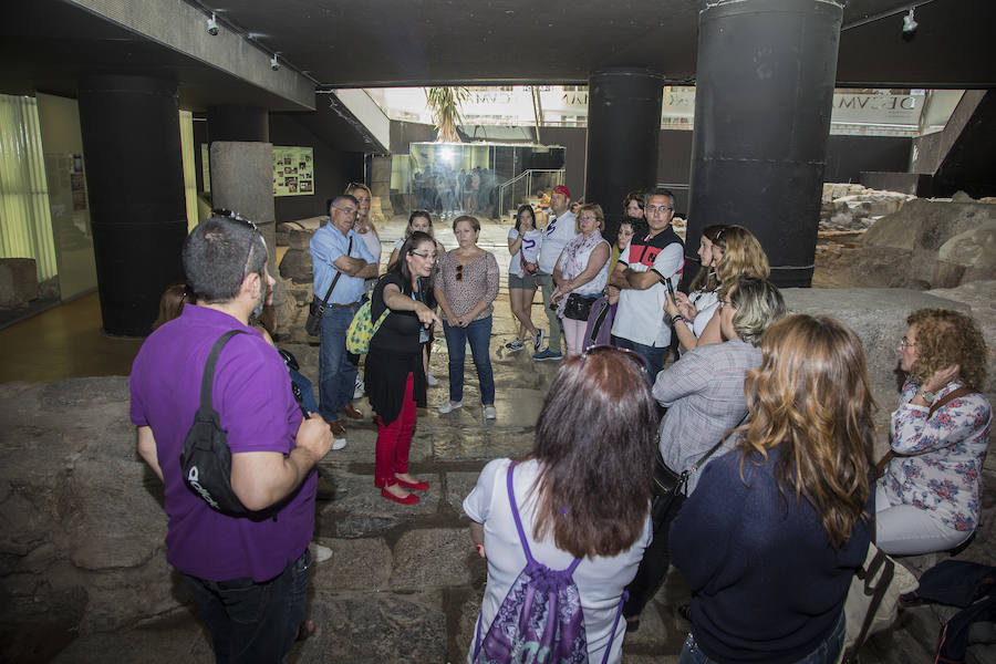 La ciudad portuaria se suma un año más la gran fiesta del arte y la historia con la celebración del Día Internacional de los Museos, que vuelve a atraer a numerosos visitantes, también de fuera de la Región y del extranjero