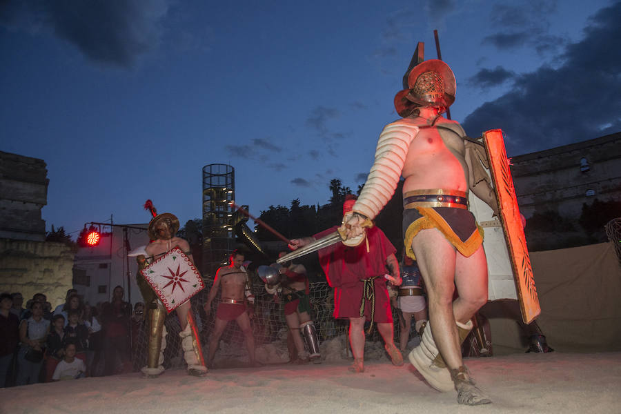 La ciudad portuaria se suma un año más la gran fiesta del arte y la historia con la celebración del Día Internacional de los Museos, que vuelve a atraer a numerosos visitantes, también de fuera de la Región y del extranjero