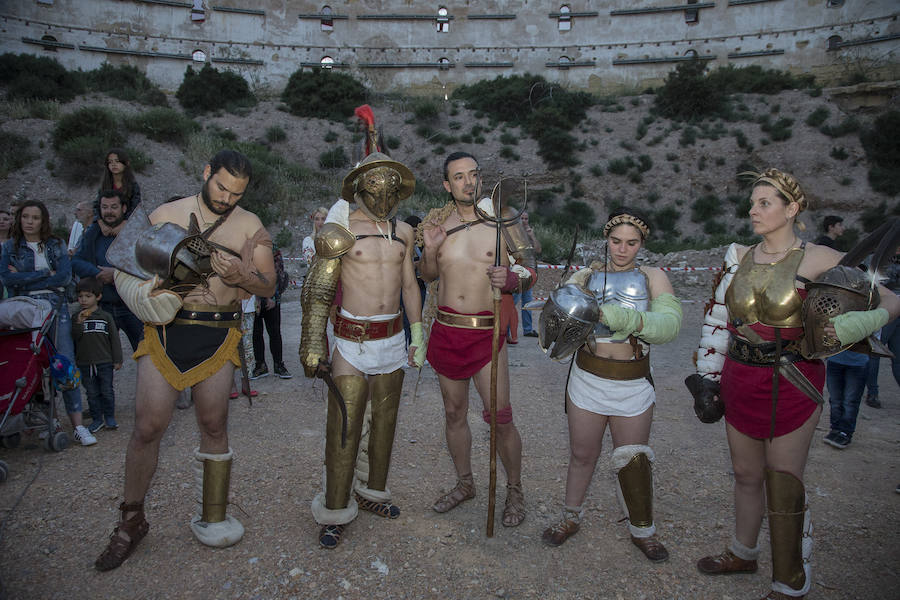 La ciudad portuaria se suma un año más la gran fiesta del arte y la historia con la celebración del Día Internacional de los Museos, que vuelve a atraer a numerosos visitantes, también de fuera de la Región y del extranjero