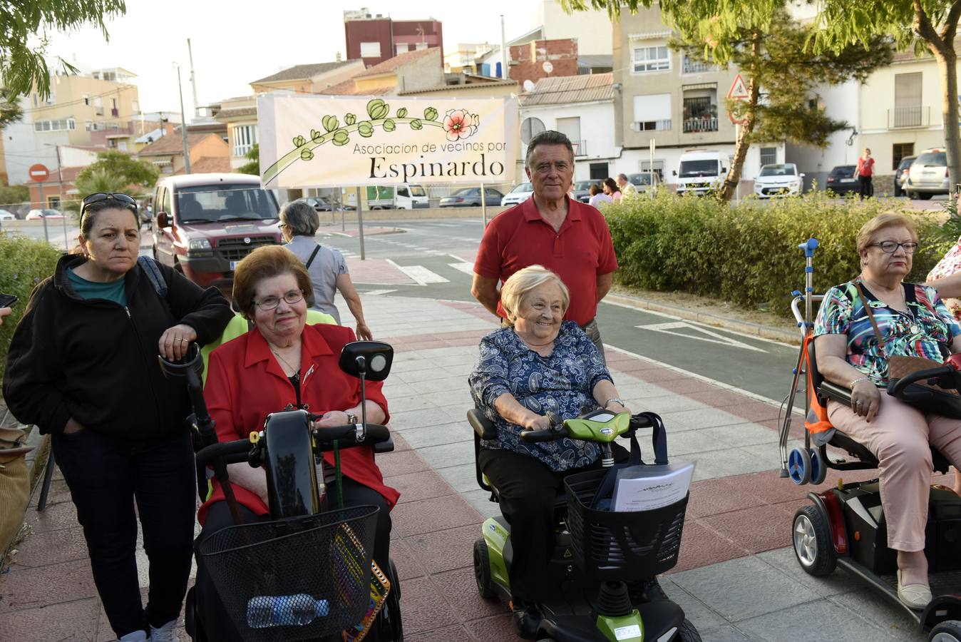 El barrio pide al Ayuntamiento más presencia policial «para garantizar un pueblo tranquilo, libre de delincuencia»