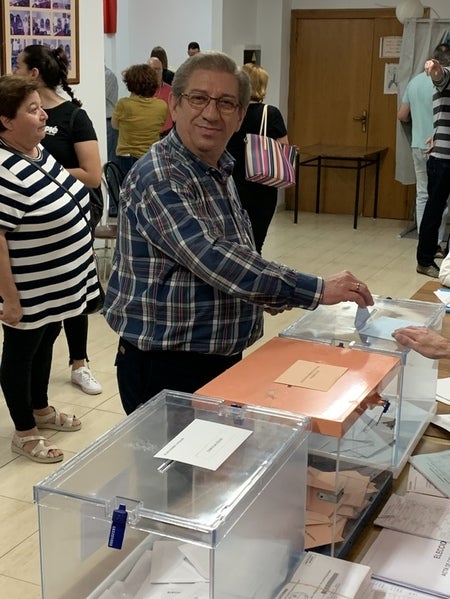 Así votó Domingo Valera, exalcalde y cabeza de lista del Partido Independiente por Mazarrón (PIxM)