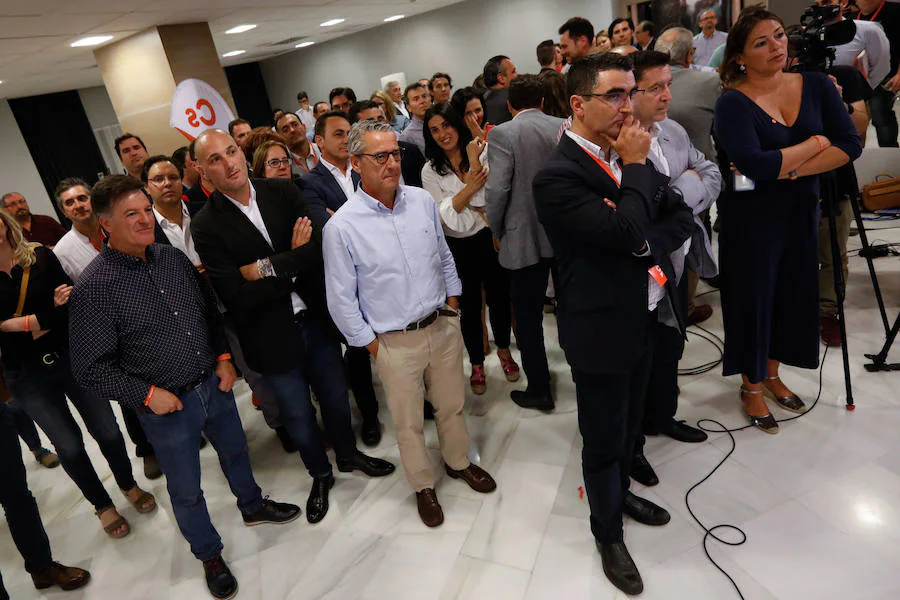 Ciudadanos no cumple con sus expectativas; sube dos escaños por la ley electoral