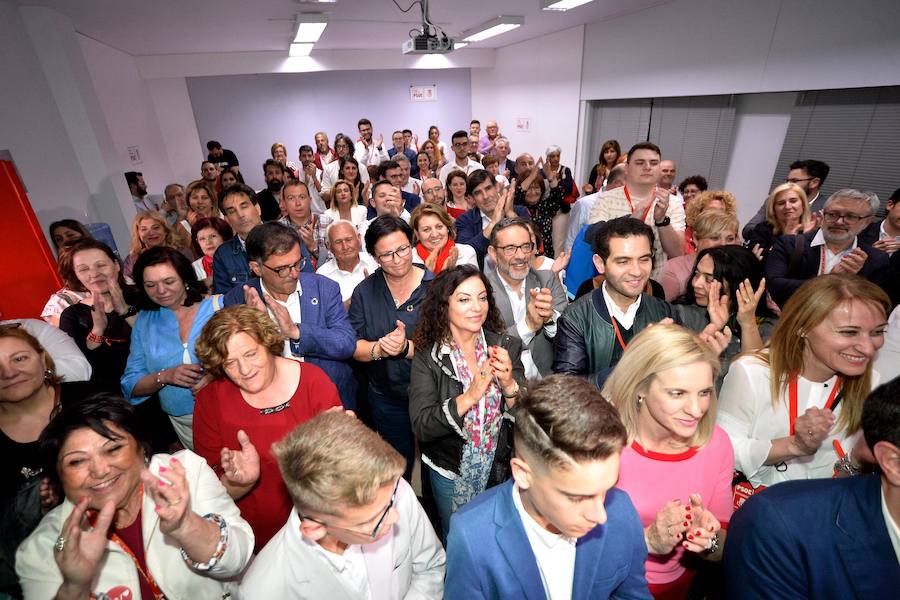 Los socialistas acaban con la hegemonía del PP y ganan las elecciones autonómicas en la Región, pero necesitarán a Ciudadanos para gobernar