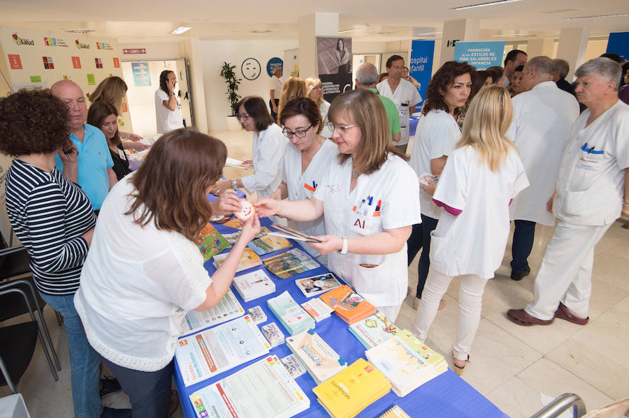 La actividad organizada por el hospital Virgen de la Arrixaca promueve diversas recomendaciones para prevenir enfermedades como la obesidad o las patologías cardiovasculares