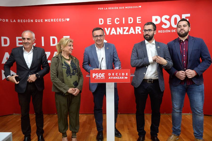 El secretario general del PSRM muestra su voluntad de iniciar de inmediato las reuniones «con luz y taquígrafos» e invita a los líderes nacionales de Ciudadanos a que visiten la Región «para que vean 155 razones para el cambio»