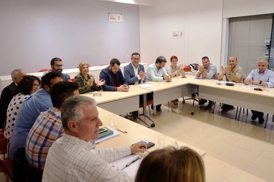 El secretario general del PSRM muestra su voluntad de iniciar de inmediato las reuniones «con luz y taquígrafos» e invita a los líderes nacionales de Ciudadanos a que visiten la Región «para que vean 155 razones para el cambio»