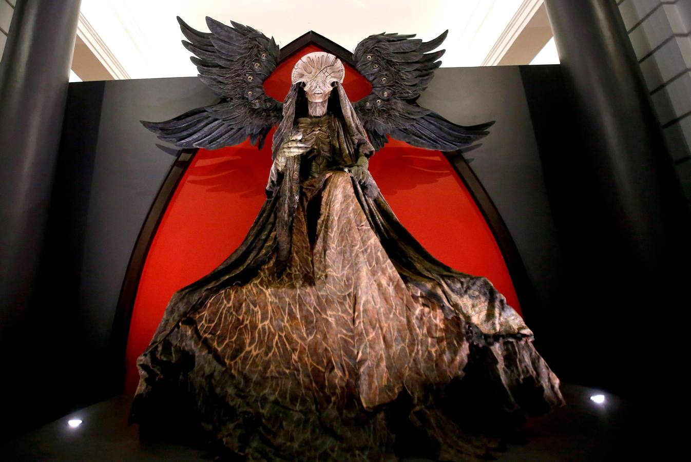 Muestra «En casa con mis monstruos», del director de cine mexicano Guillermo del Toro, inaugurada en el Museo de las Artes de Guadalajara (México). Del Toro explicó que llevar la exposición a su país es una forma de inspirar a las nuevas generaciones de artistas.