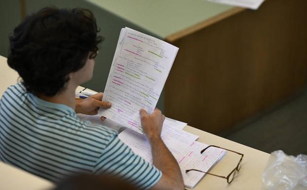 Un grupo de trabajo estudiará si la dificultad de la selectividad difiere de una comunidad a otra