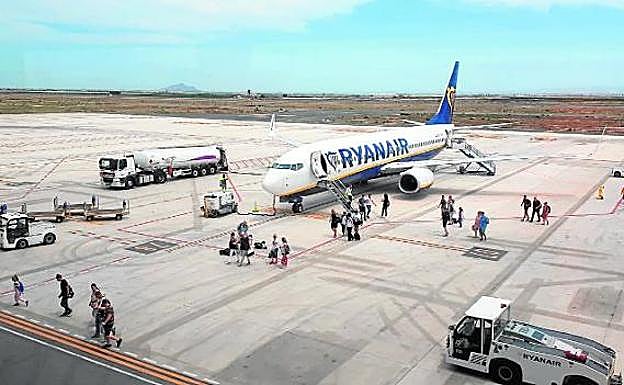 Corvera estrena la ruta con Varsovia y amplía Londres