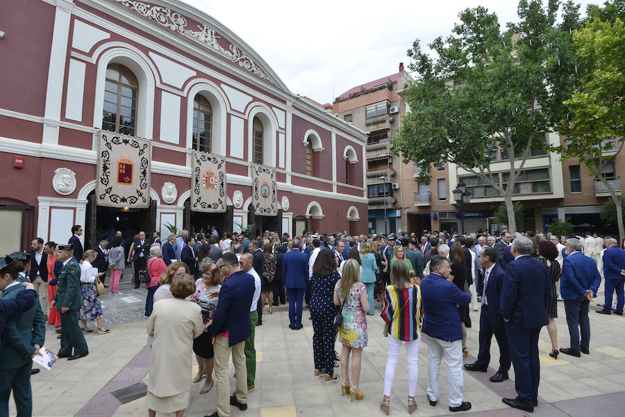 El acto institucional estuvo marcado por las negociaciones para los pactos en la Comunidad y en varios ayuntamientos de la Región