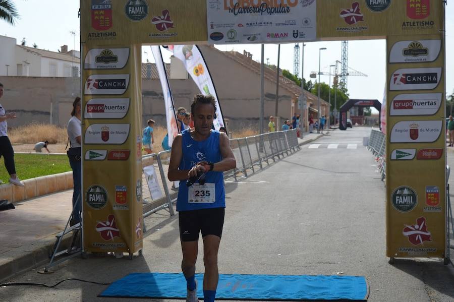 El corredor del Rajaos Runner consigue la victoria con un tiempo de 33:28 minutos, por los 44:48 para la atleta del C.A.C. Jacinto Benavente