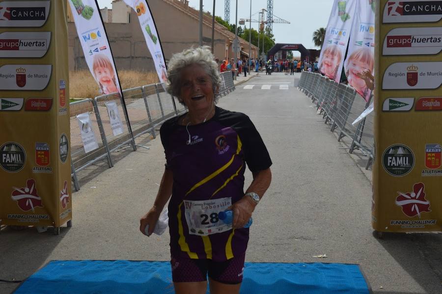 El corredor del Rajaos Runner consigue la victoria con un tiempo de 33:28 minutos, por los 44:48 para la atleta del C.A.C. Jacinto Benavente