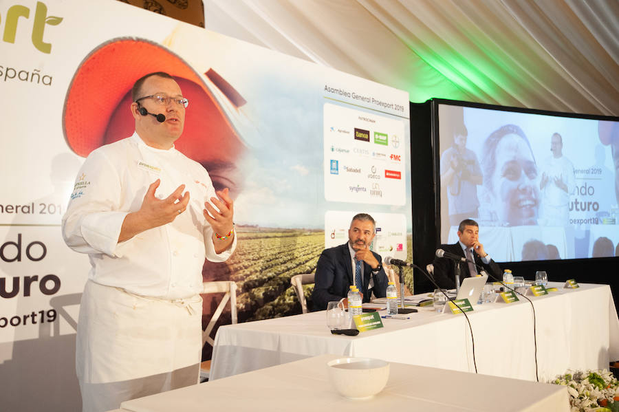 López Miras anuncia durante la clausura de la asamblea general de Proexport la convocatoria de ayudas por valor de 1,6 millones para la modernización de regadíos