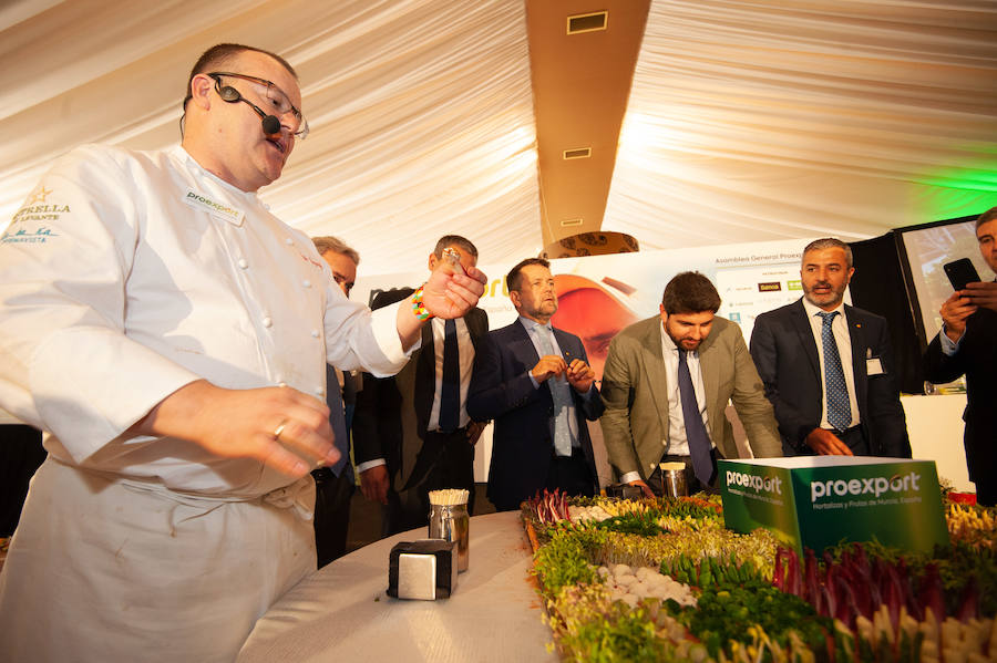 López Miras anuncia durante la clausura de la asamblea general de Proexport la convocatoria de ayudas por valor de 1,6 millones para la modernización de regadíos