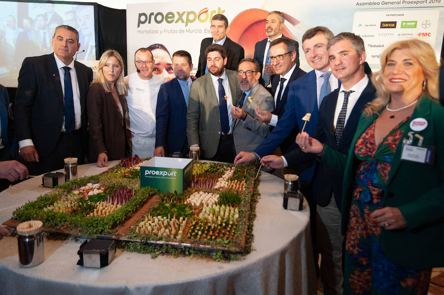 López Miras anuncia durante la clausura de la asamblea general de Proexport la convocatoria de ayudas por valor de 1,6 millones para la modernización de regadíos