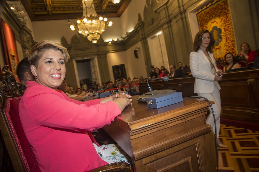 Un pacto de última hora de PSOE y PP, que incluye a Ciudadanos y que rechaza Diego Conesa, deja a MC sin el poder y da la alcaldía los dos primeros años a la socialista y los dos últimos a la popular