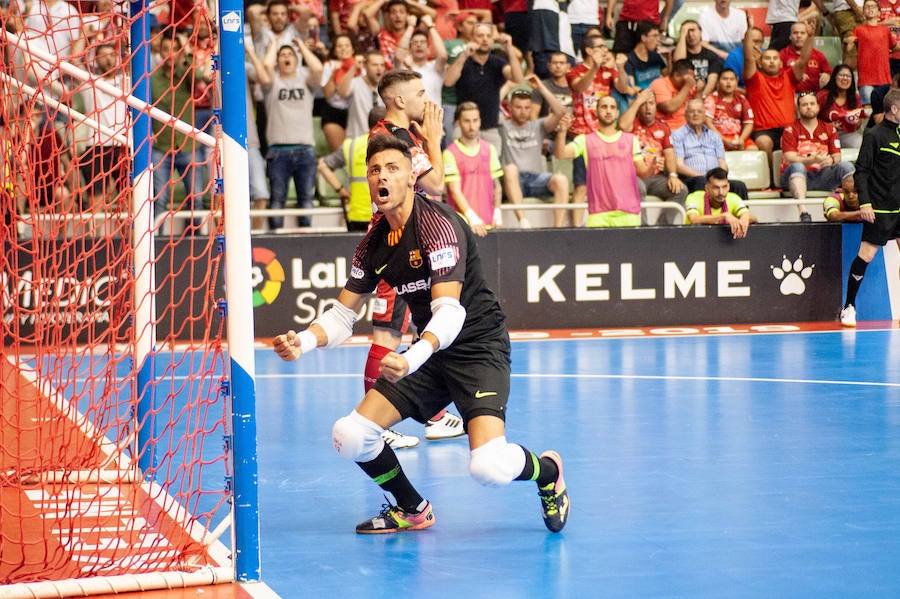 Los de Giustozzi remontaron una desventaja de dos goles para ganar en la tanda tras empatar a 3; serán campeones si ganan el lunes en el Palacio