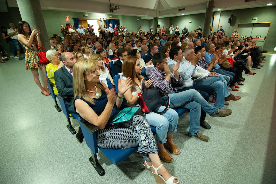 Vela gobernará el municipio con una mayoría absoluta de 11 concejales, los 9 concejales del grupo socialista y los dos ediles de Ciudadanos