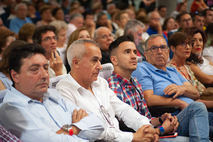 Vela gobernará el municipio con una mayoría absoluta de 11 concejales, los 9 concejales del grupo socialista y los dos ediles de Ciudadanos