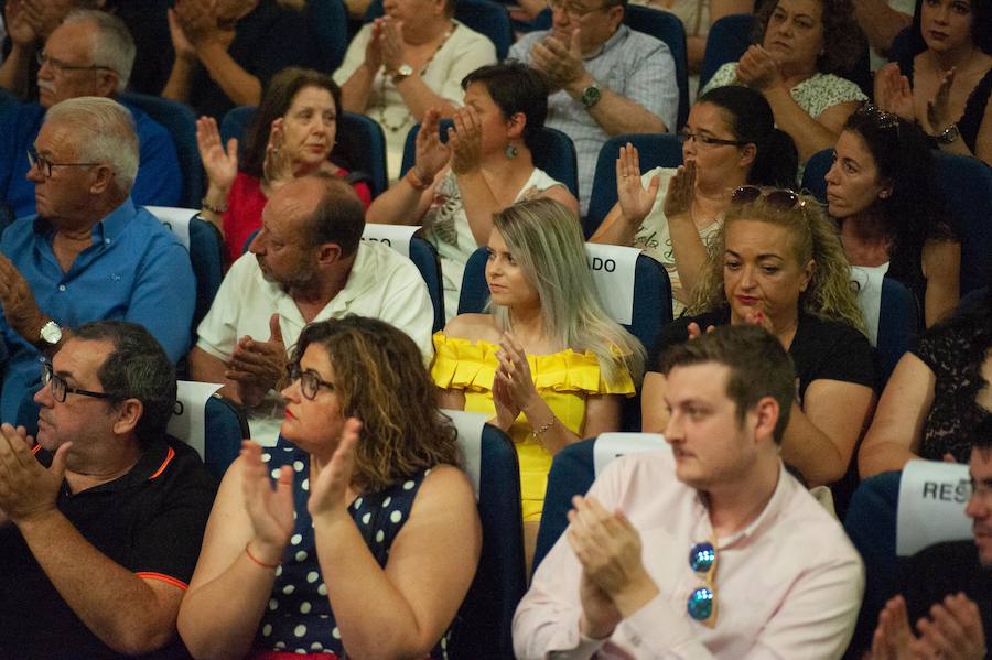 Vela gobernará el municipio con una mayoría absoluta de 11 concejales, los 9 concejales del grupo socialista y los dos ediles de Ciudadanos