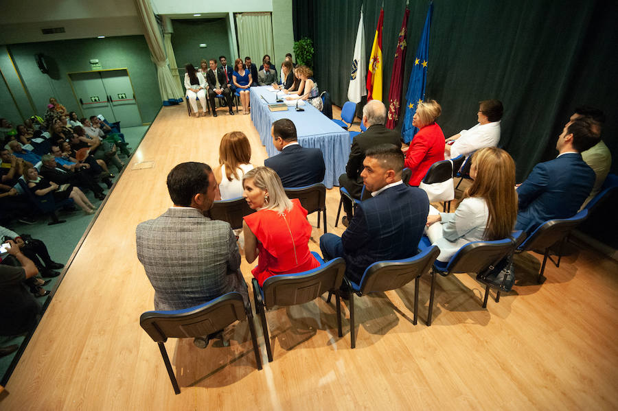 Vela gobernará el municipio con una mayoría absoluta de 11 concejales, los 9 concejales del grupo socialista y los dos ediles de Ciudadanos