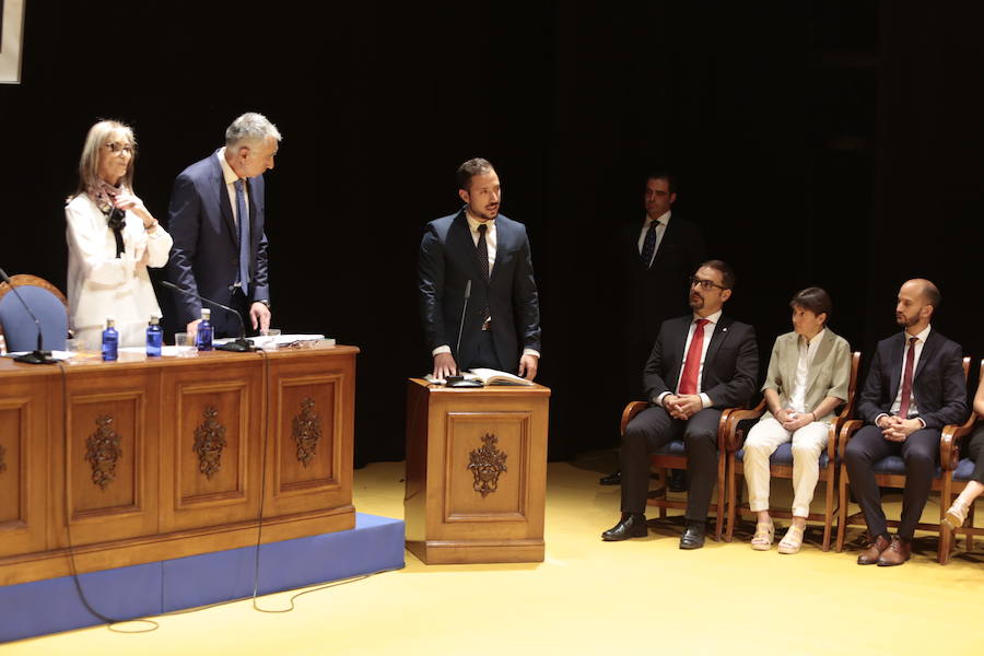 Lorca pasa a manos del PSOE con los votos de IU y Cs después de que el socialista Diego José Mateos arrebatara la alcaldía a Fulgencio Gil y diera cabida en el gobierno municipal al edil de la formación naranja como primer teniente de alcalde