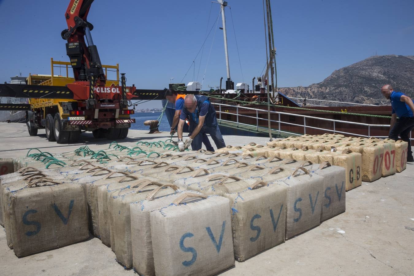 La investigación arrancó hace seis meses y ha contado con la colaboración de las autoridades turcas, francesas e italianas.