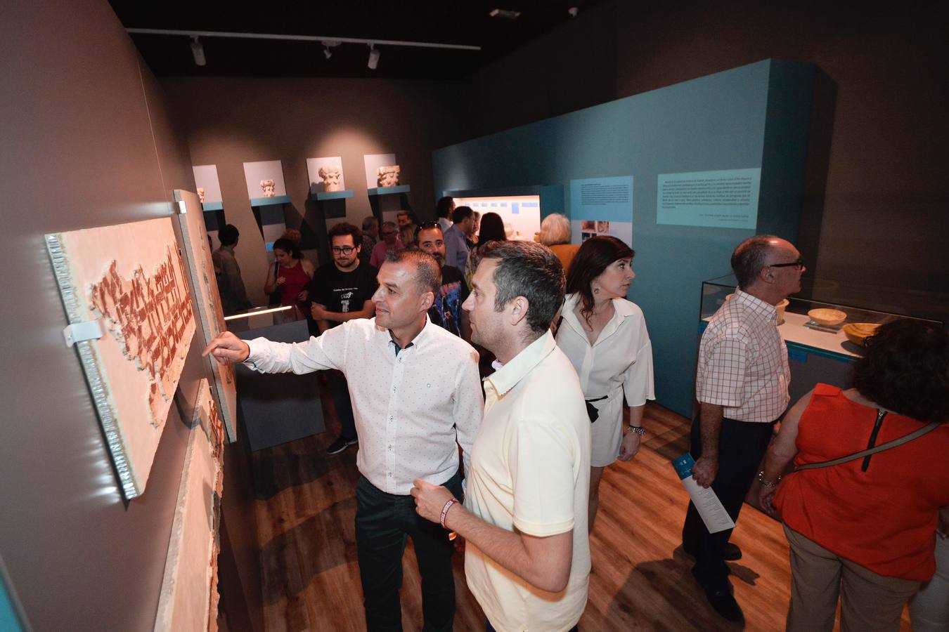 El Museo Arqueológico de Murcia acogió la inauguración de la exposición 'Rey Lobo. El Legado de Ibn Mardanish'