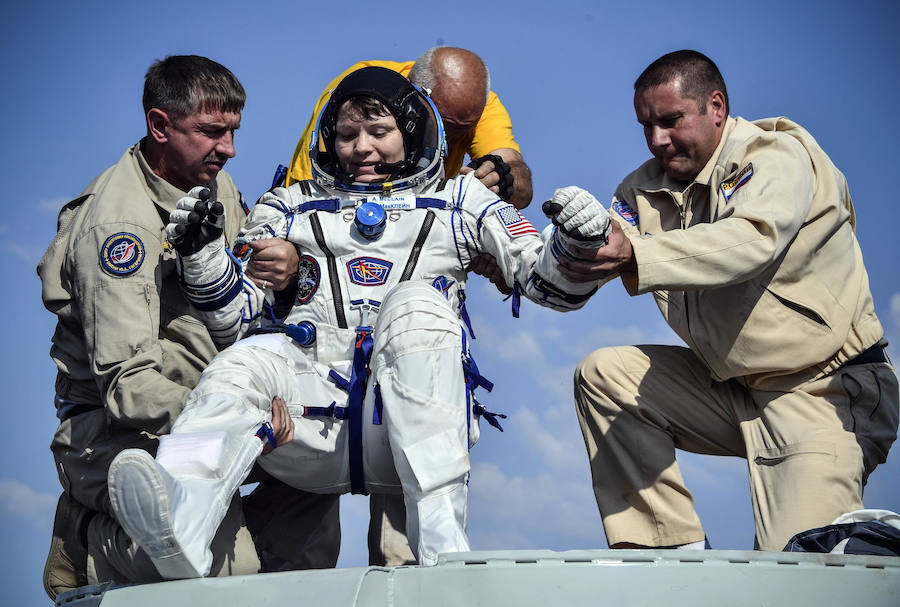 Aterrizaje de la cápsula Soyuz MS-11 con el equipo de la Estación Espacial Internacional del astronauta de la NASA Anne McClain, el cosmonauta ruso Oleg Kononenko y David Saint-Jacques de la Agencia Espacial Canadiense, en un zona remota de Kazajistán