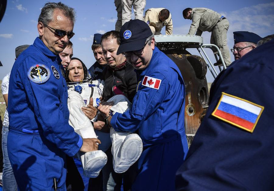 Aterrizaje de la cápsula Soyuz MS-11 con el equipo de la Estación Espacial Internacional del astronauta de la NASA Anne McClain, el cosmonauta ruso Oleg Kononenko y David Saint-Jacques de la Agencia Espacial Canadiense, en un zona remota de Kazajistán