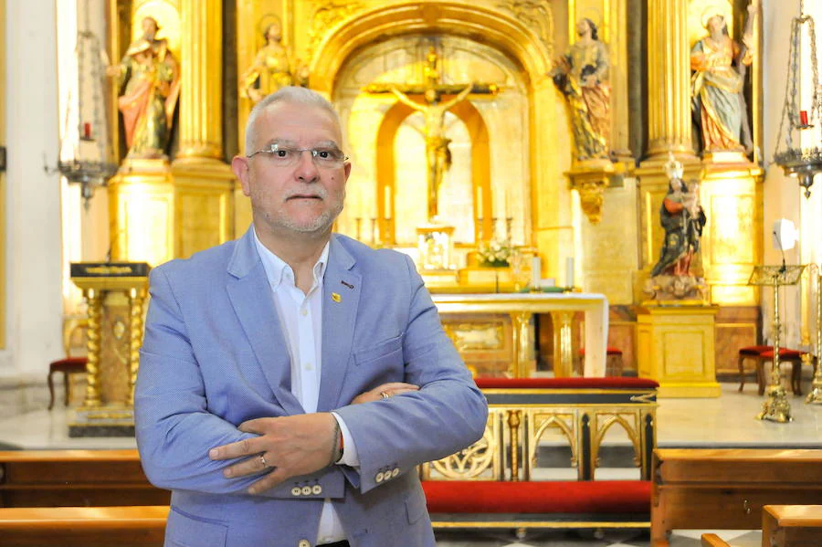José Ignacio Sánchez Ballesta, nuevo presidente del Cabildo Superior de Cofradías de Murcia, en la iglesia de San Pedro.