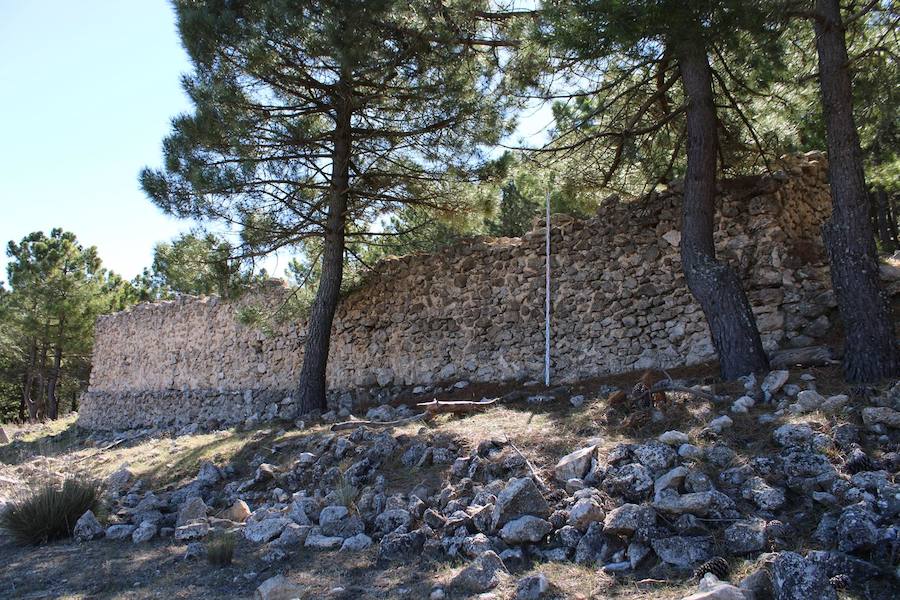 El Plan Director de los Pozos de la Nieve plantea la recuperación de un conjunto etnográfico ahora en ruinas con actuaciones valoradas en un millón de euros durante diez años