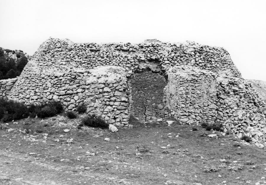 El Plan Director de los Pozos de la Nieve plantea la recuperación de un conjunto etnográfico ahora en ruinas con actuaciones valoradas en un millón de euros durante diez años