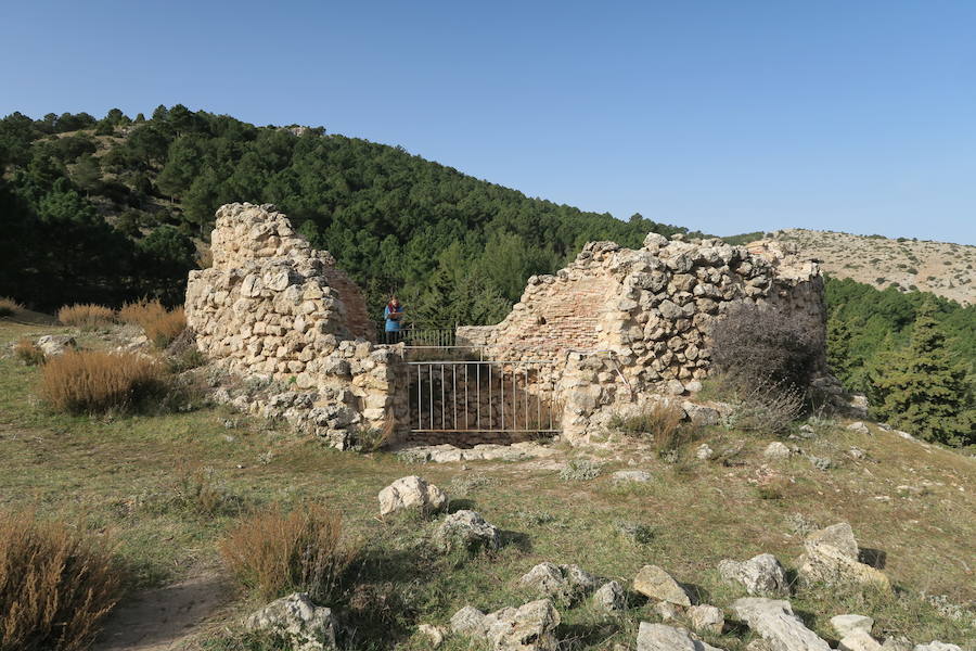 El Plan Director de los Pozos de la Nieve plantea la recuperación de un conjunto etnográfico ahora en ruinas con actuaciones valoradas en un millón de euros durante diez años