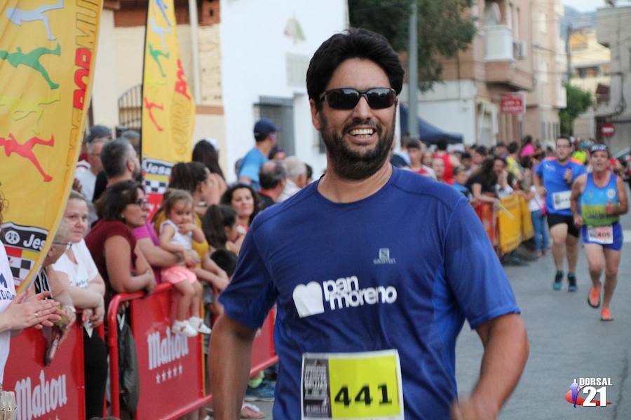 El vencedor de la prueba completa los 5 kilómetros en 15:21 minutos, por los 19:31 de la atleta del Espuña Trail