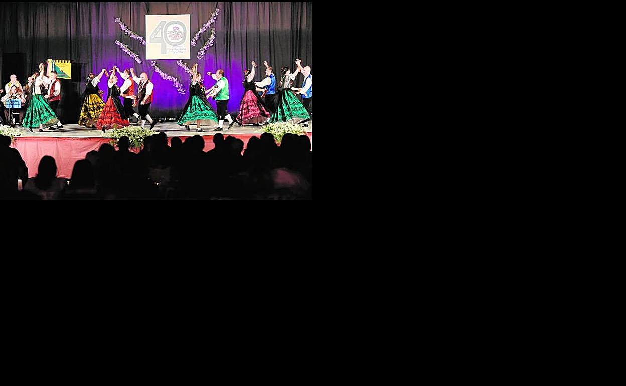 Una de las actuaciones que tuvo lugar en el auditorio de Puente Tocinos. 